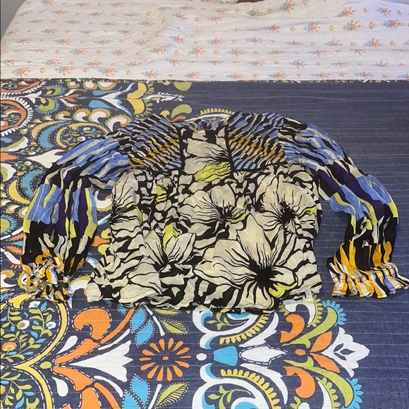 Floral Print Women's Blouse - Picture 2 of 10